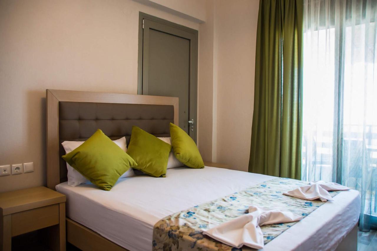 Ippokampos Holidays Apartment Vrasná Екстериор снимка